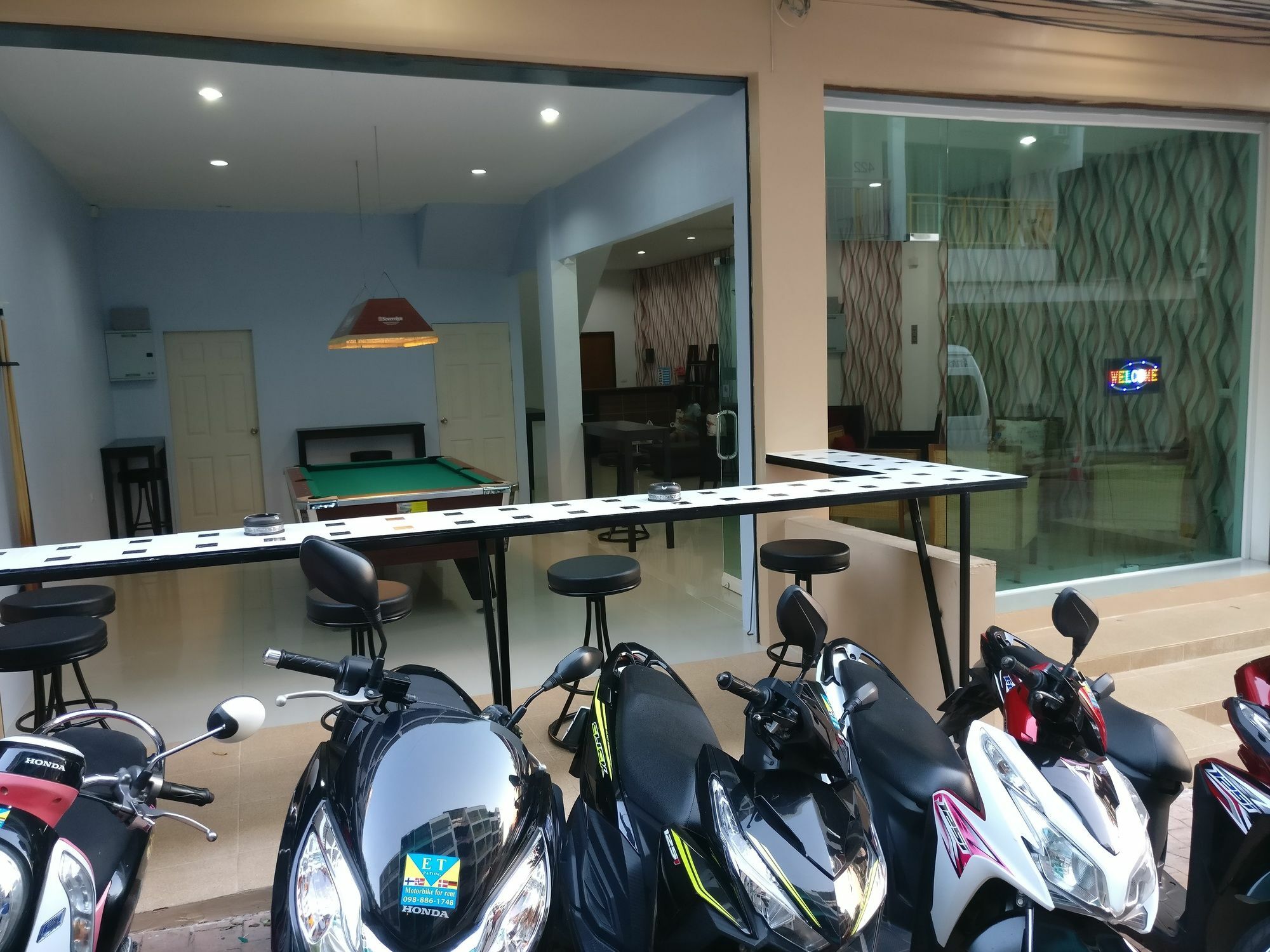 Готель White Sky Boutique Patong Екстер'єр фото