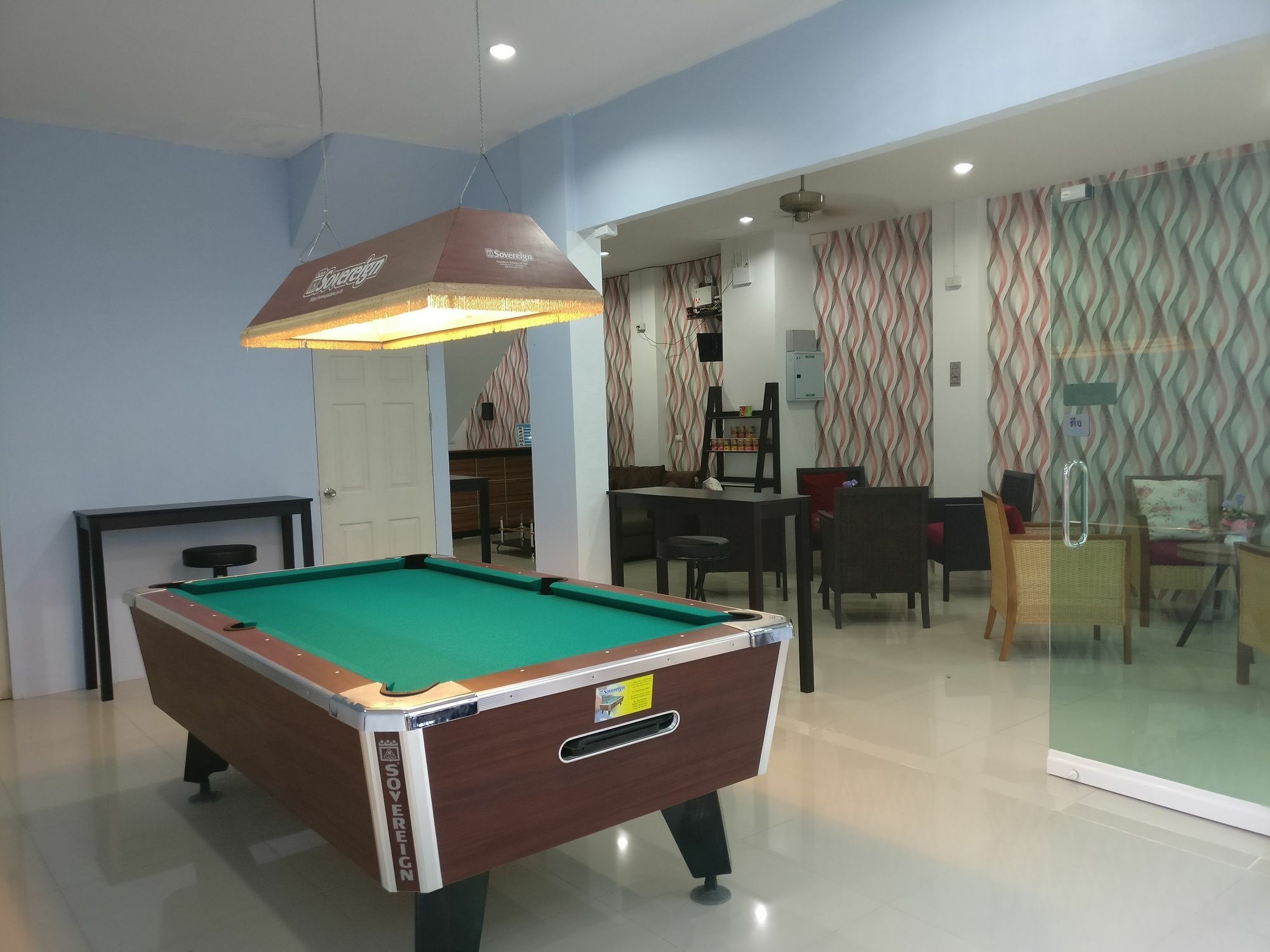 Готель White Sky Boutique Patong Екстер'єр фото